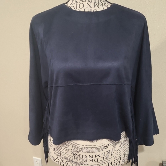 Zara Trafaluc Womens SZ Sm. BLUE suade Fringed cropped top w/back zipper. - Picture 2 of 9